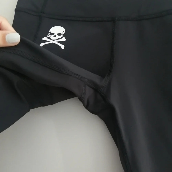 Lululemon SoulCycle Wunder Train 22" Crop Leggings with Mesh Size 4 - Picture 6 of 16